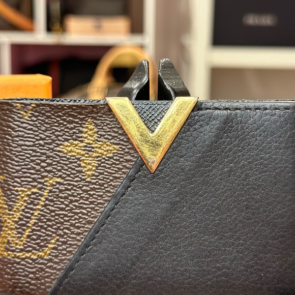 Louis Vuitton Cardholder - Picture 3 of 16